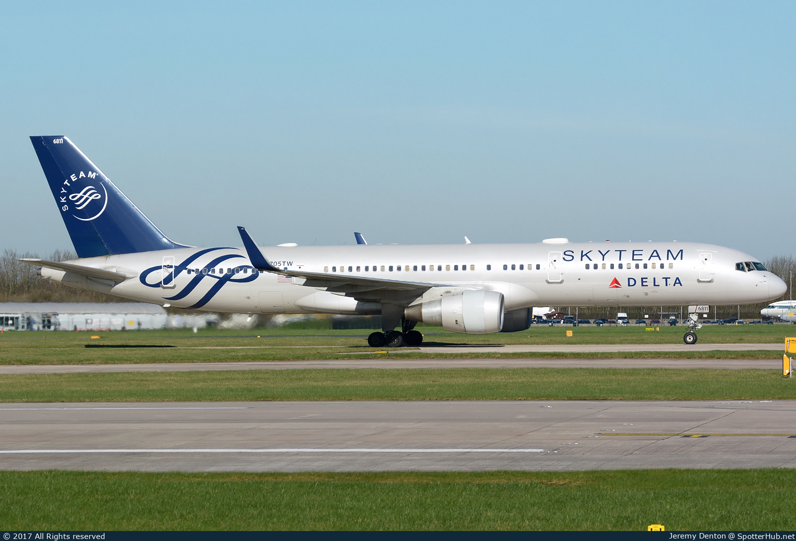 Photo of N705TW - Boeing 757-231 operated by Delta Air Lines