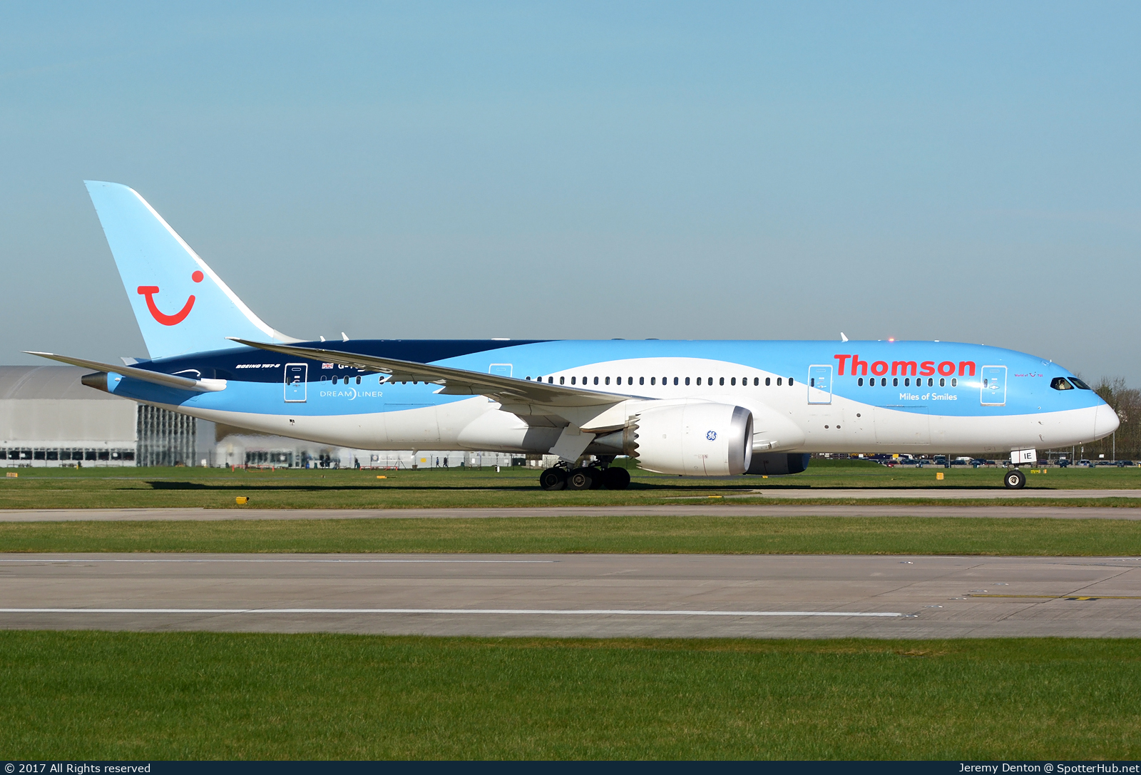 Photo of G-TUIE - Boeing 787-8 Dreamliner operated by Thomson Airways