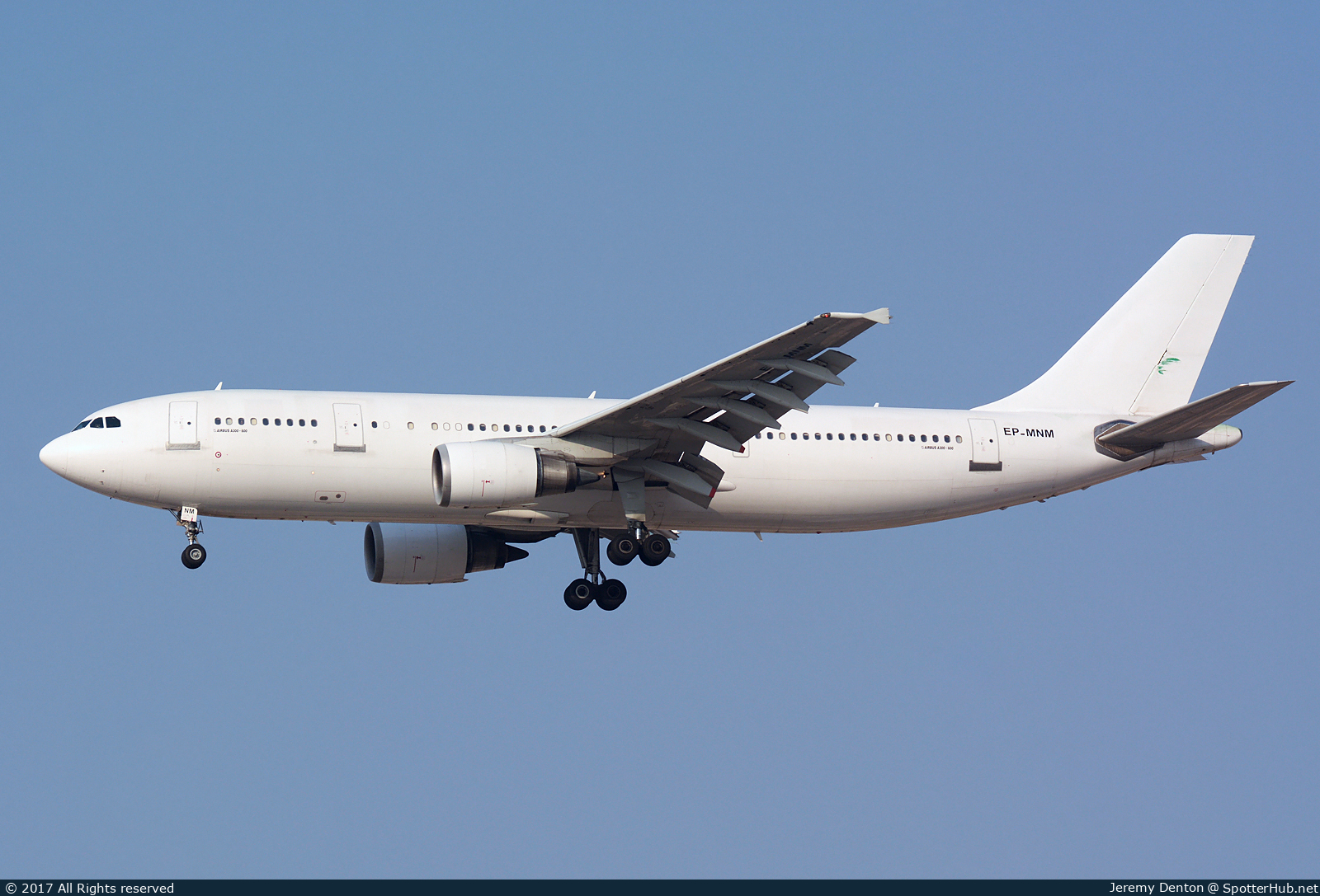 Photo of EP-MNM - Airbus A300B4-605R operated by Mahan Air