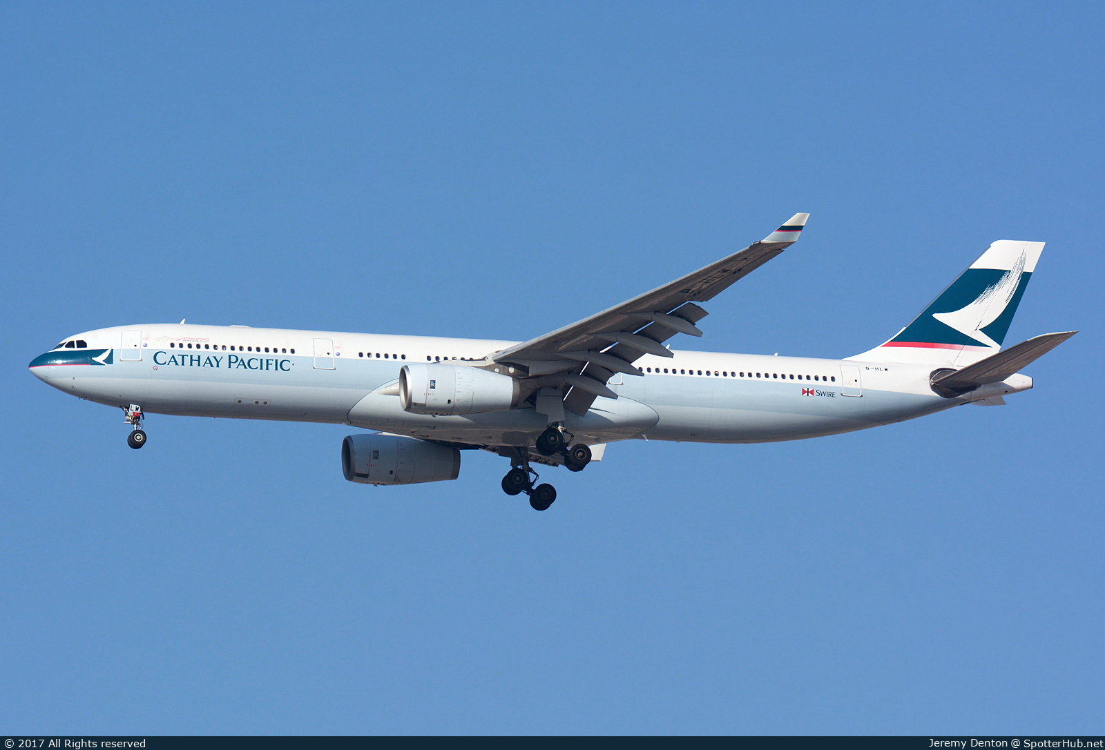 Photo of B-HLW - Airbus A330-343 operated by Cathay Pacific Airways