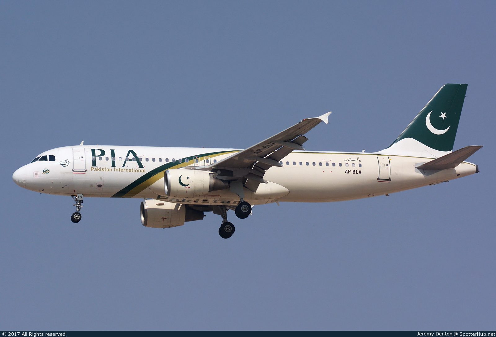 Photo of AP-BLV - Airbus A320-214 operated by PIA Pakistan International Airlines