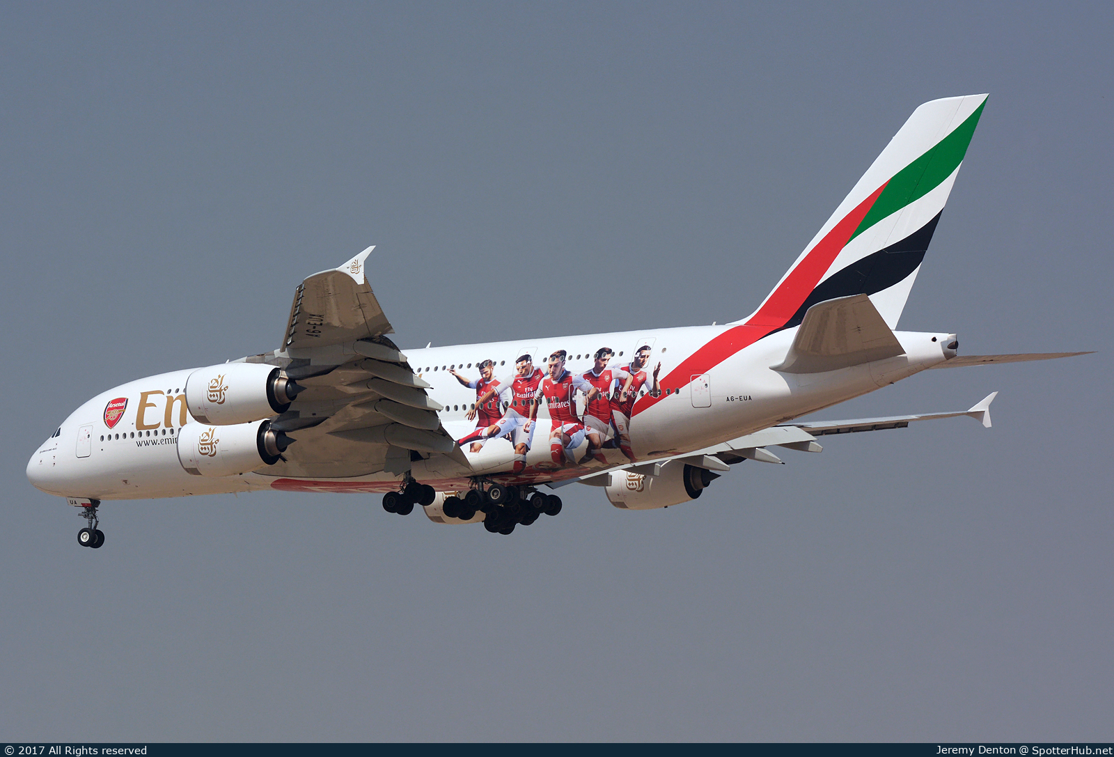 Photo of A6-EUA - Airbus A380-861 operated by Emirates