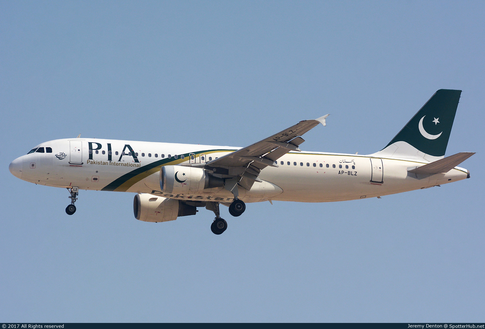 Photo of AP-BLZ - Airbus A320-216 operated by PIA Pakistan International Airlines