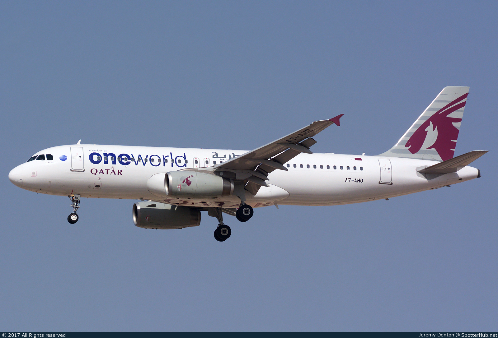 Photo of A7-AHO - Airbus A320-232 operated by Qatar Airways