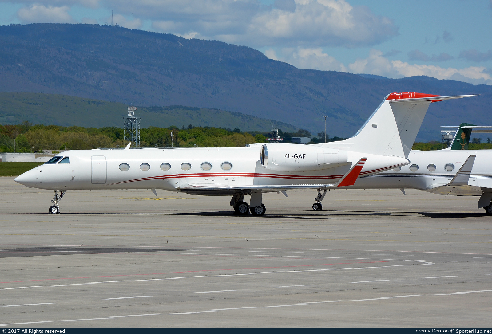 Photo of 4L-GAF - Gulfstream GIV-X (G450) operated by Georgian Airways