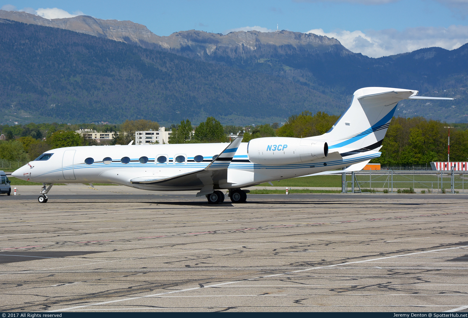 Photo of N3CP - Gulfstream G650ER operated by Pfizer Corp.