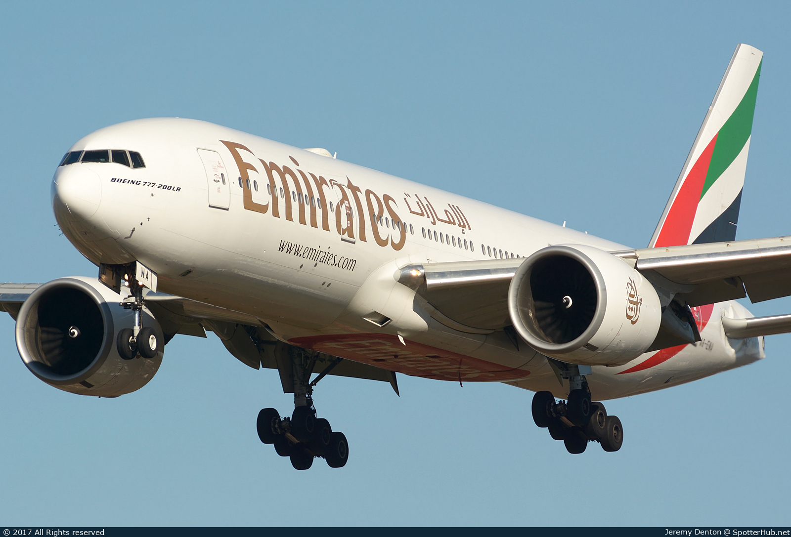 Photo of A6-EWA - Boeing 777-21H(LR) operated by Emirates