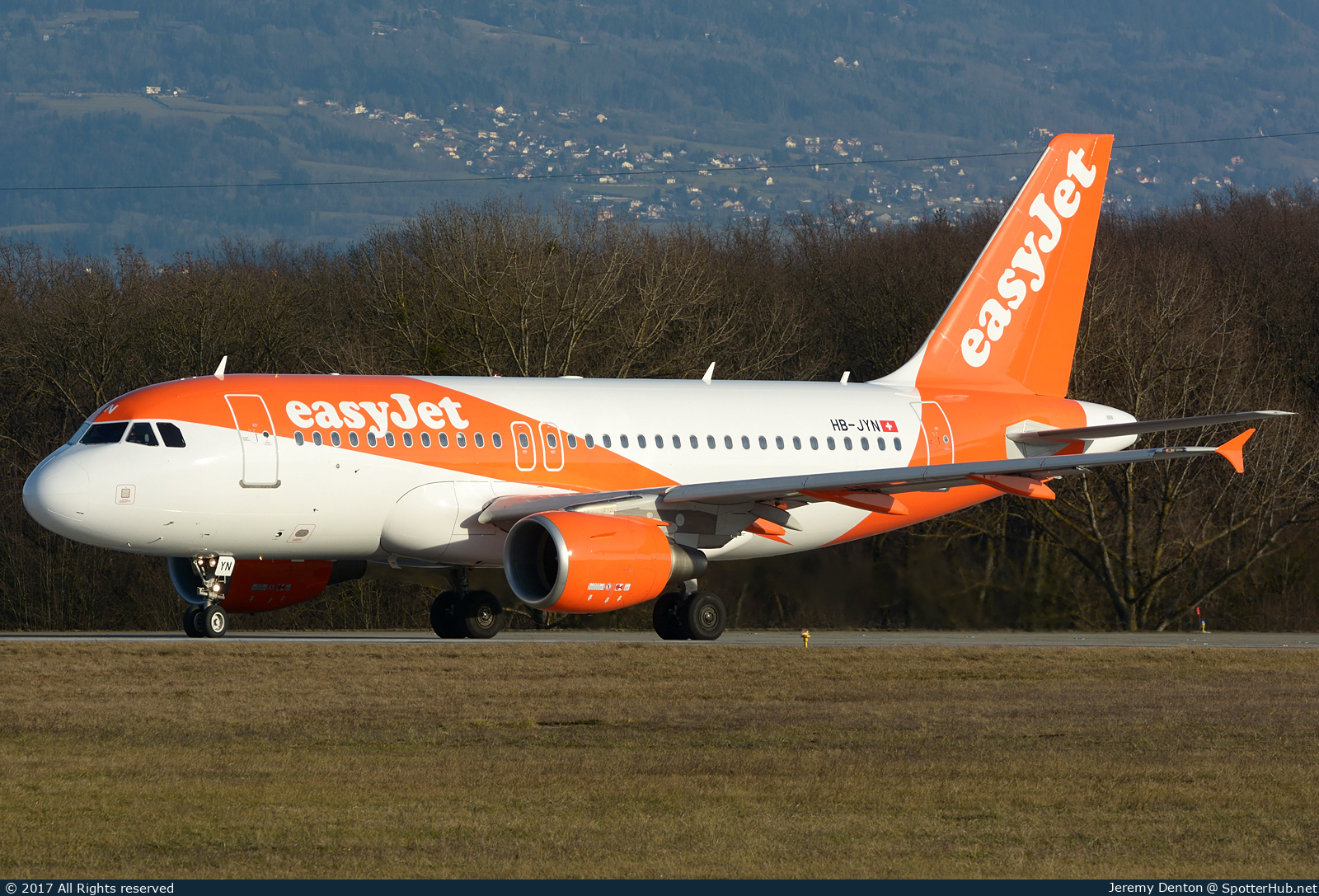 Photo of HB-JYN - Airbus A319-111 operated by easyJet Switzerland