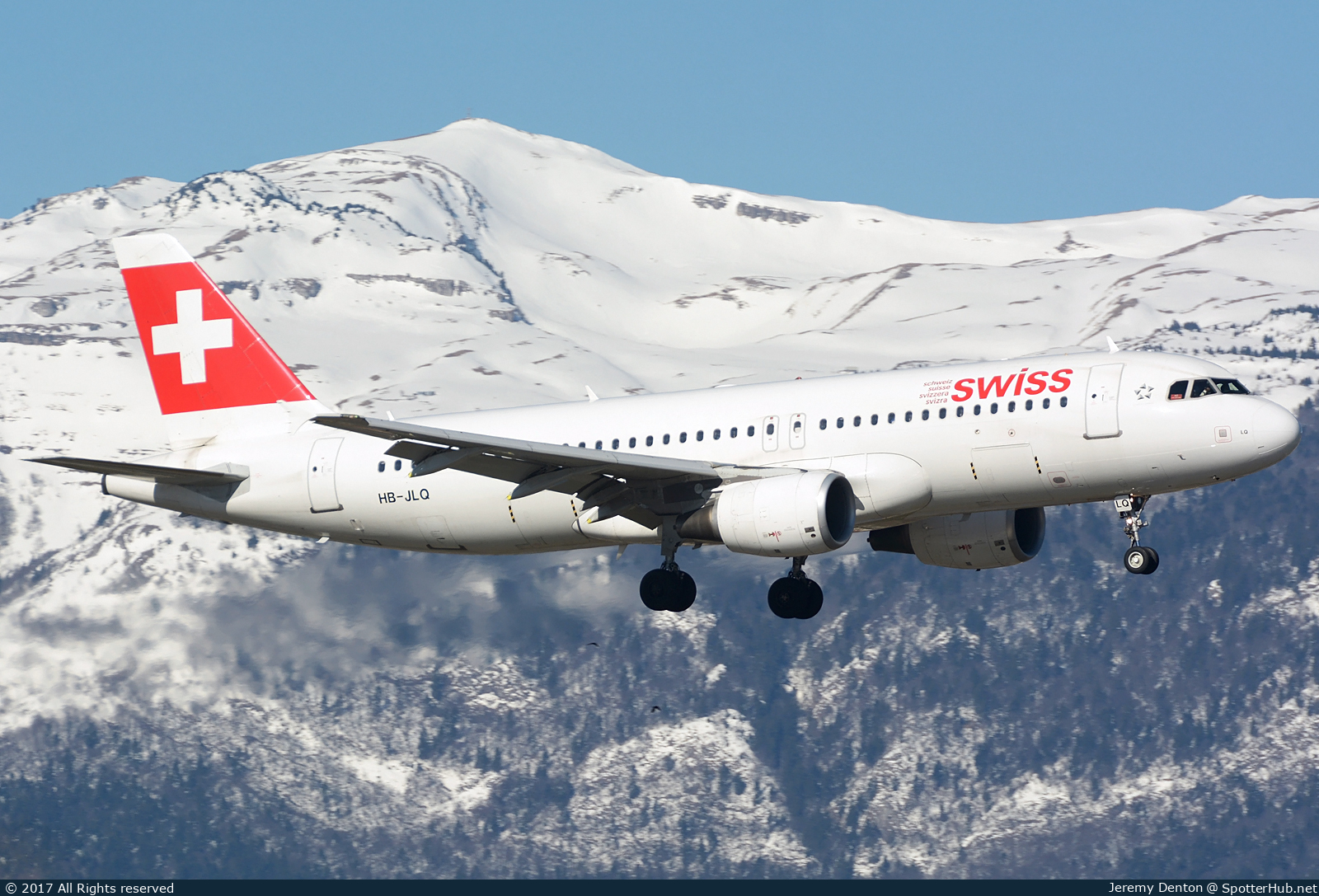 Photo of HB-JLQ - Airbus A320-214 operated by Swiss International Air Lines