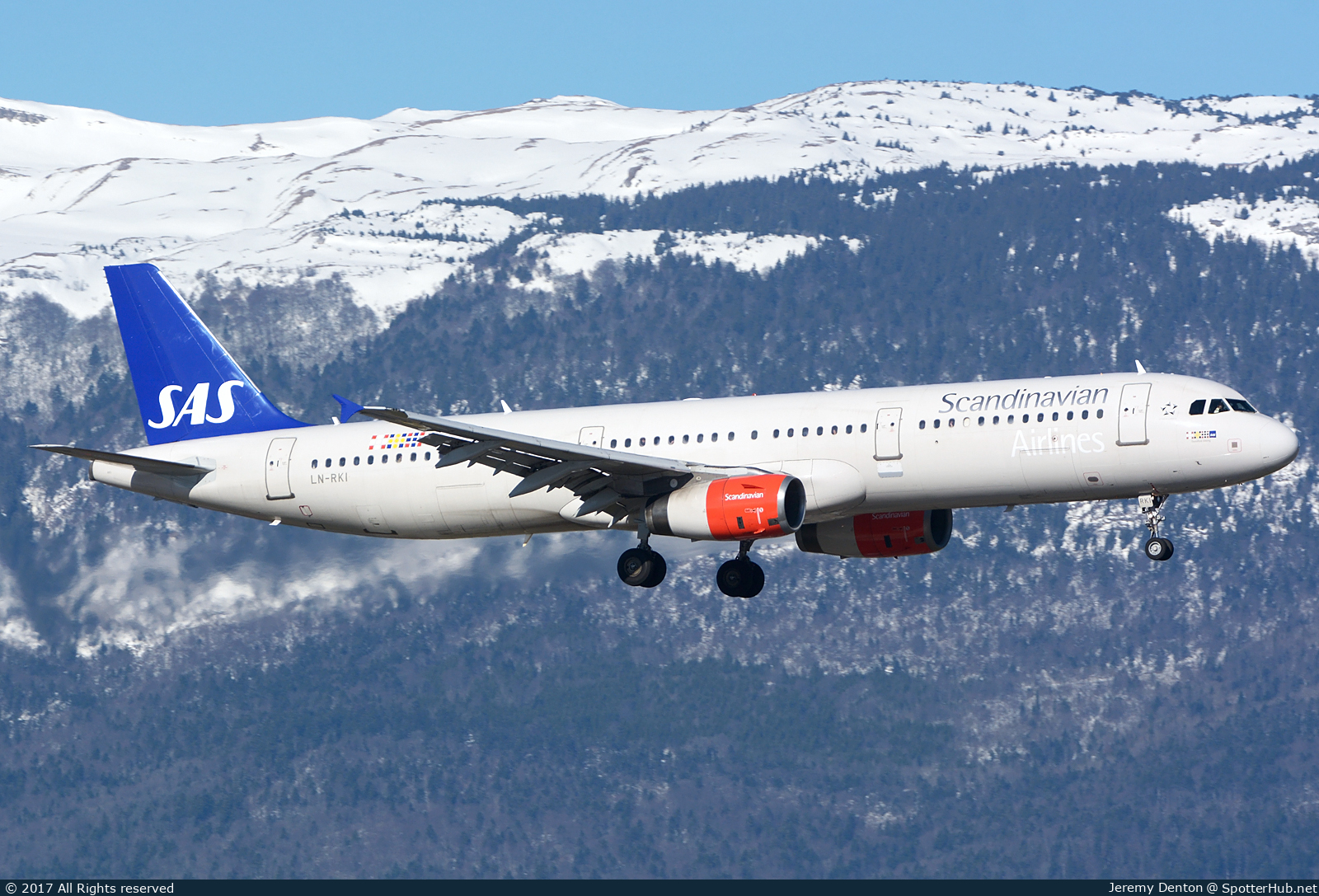 Photo of LN-RKI - Airbus A321-232 operated by SAS Scandinavian Airlines