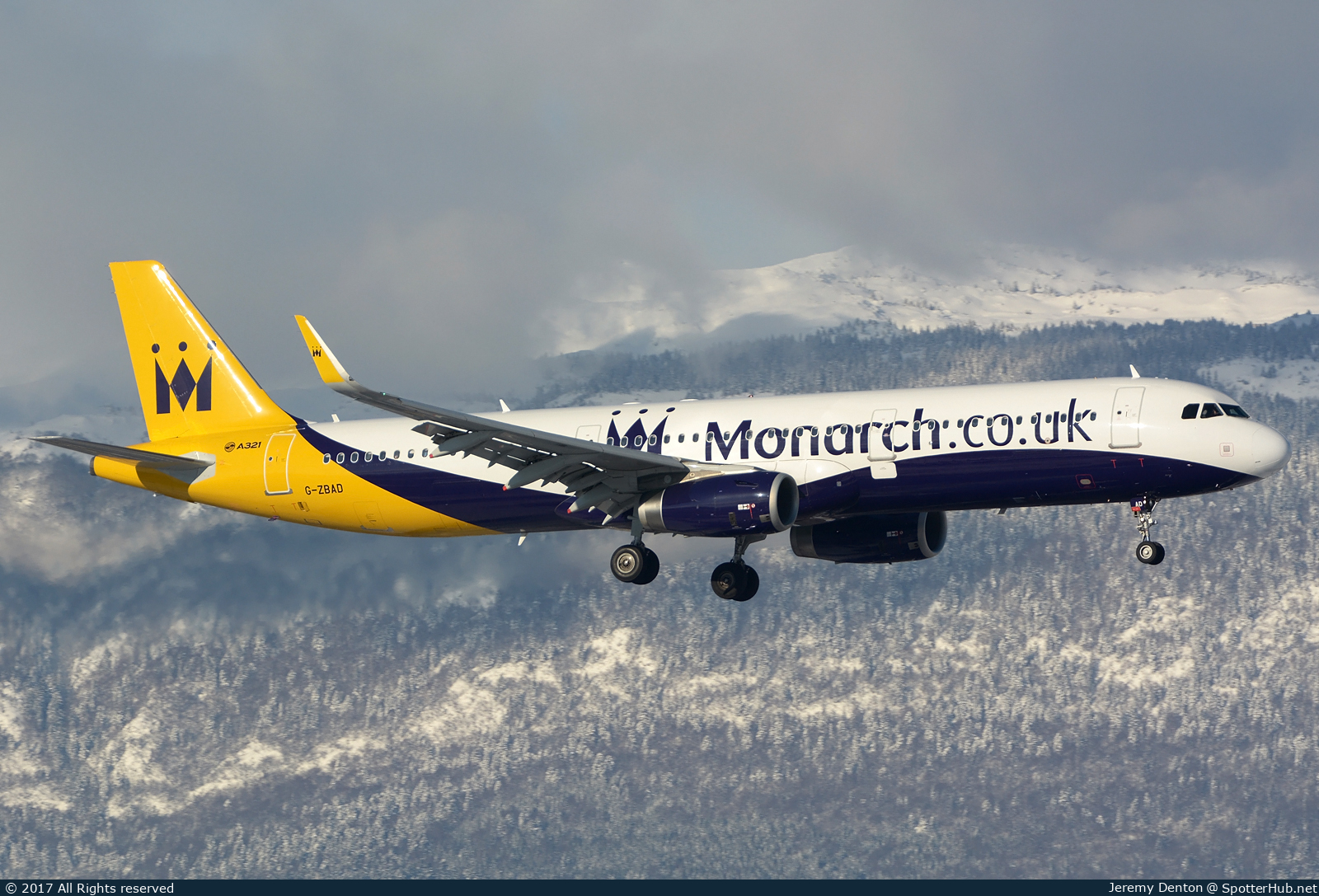 Photo of G-ZBAD - Airbus A321-231 operated by Monarch Airlines