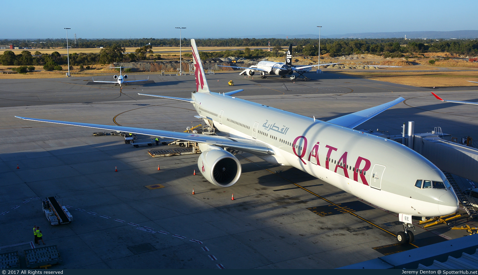 Photo of A7-BEE - Boeing 777-3DZ(ER) operated by Qatar Airways