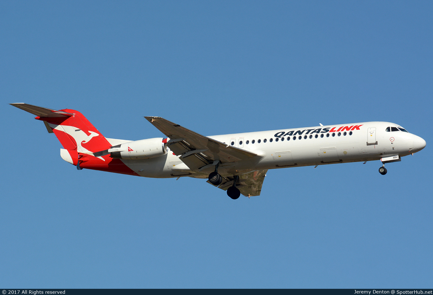 Photo of VH-NHM - Fokker 100 operated by QantasLink (opb Network Aviation)