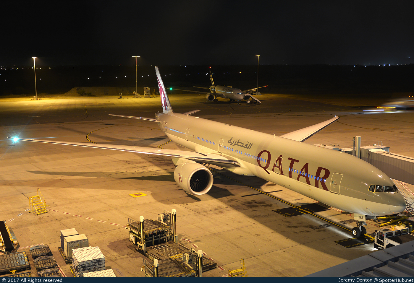 Photo of A7-BEJ - Boeing 777-3DZ(ER) operated by Qatar Airways