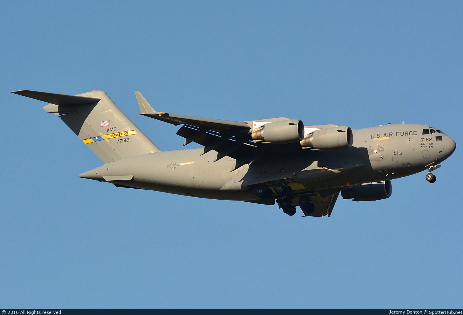 Photo of 07-7182 - Boeing C-17A Globemaster III operated by US Air Force