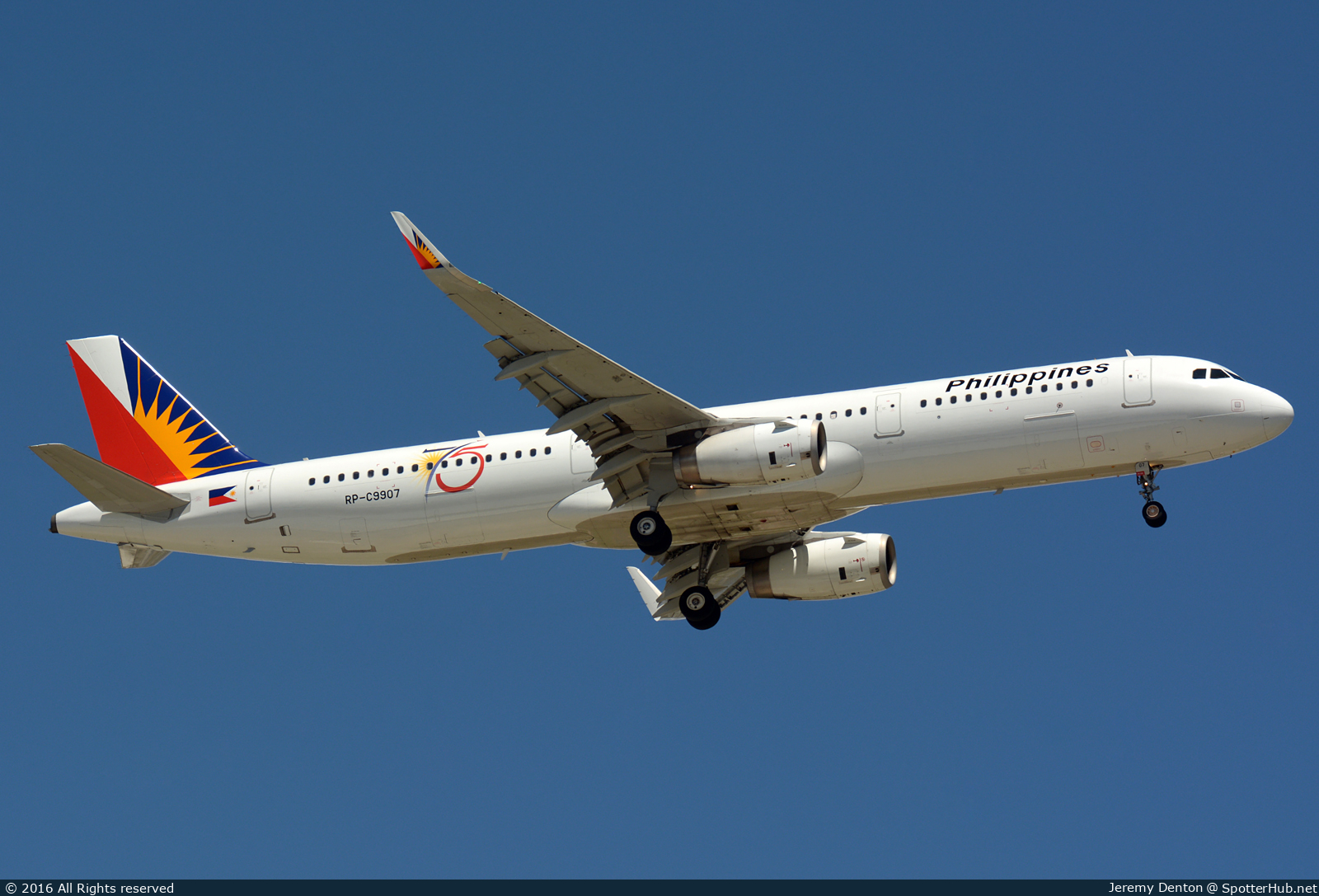 Photo of RP-C9907 - Airbus A321-231 operated by Philippine Airlines