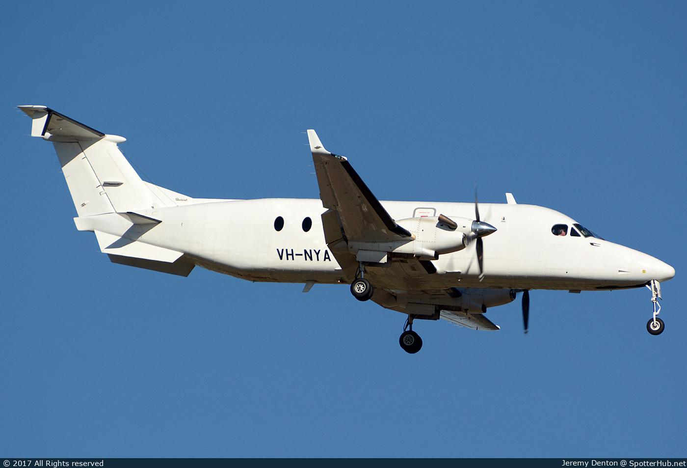 Photo of VH-NYA - Beechcraft 1900D operated by Awesome Aviation