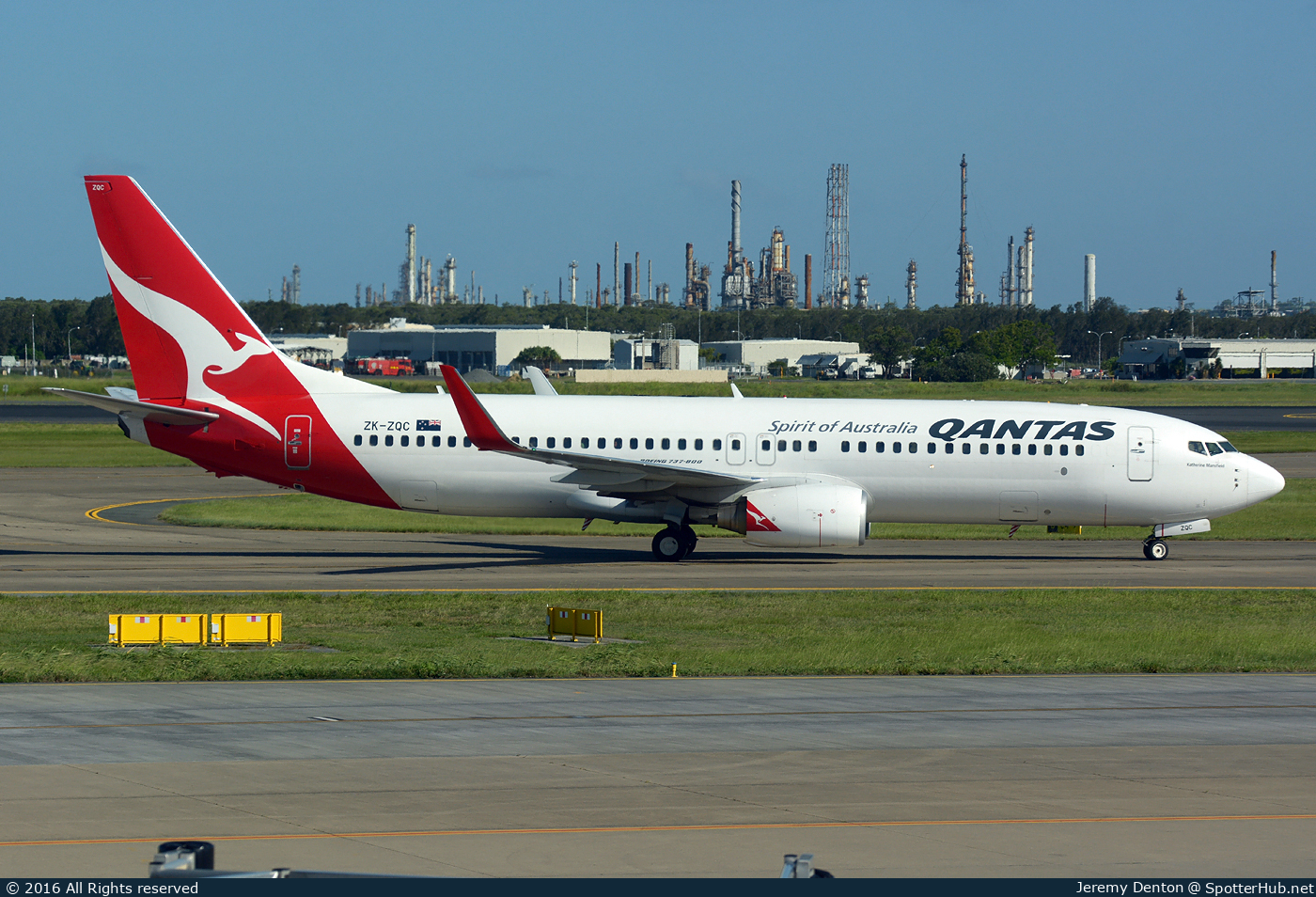 Photo of ZK-ZQC - Boeing 737-838 operated by Qantas (opb Jetconnect)