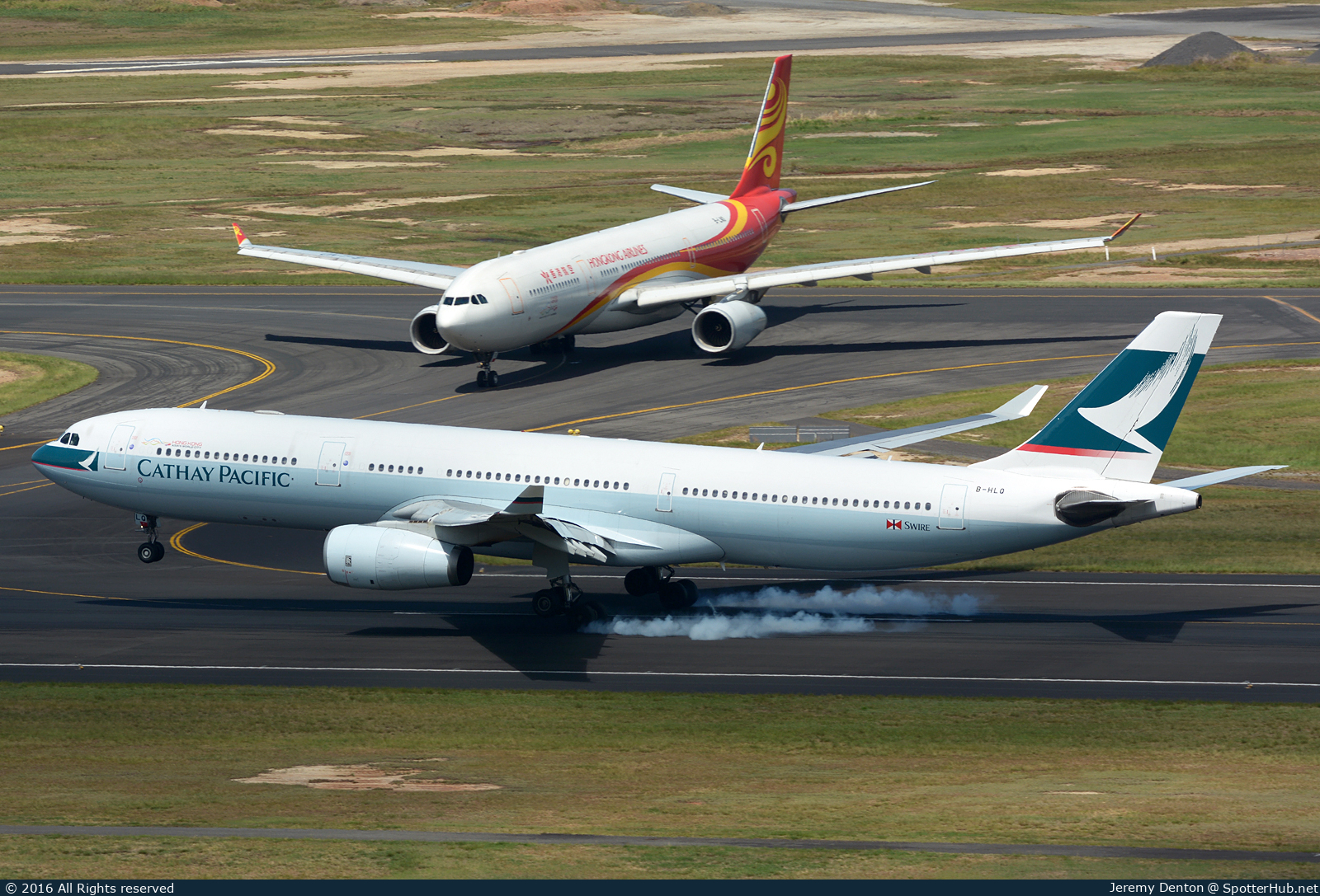 Photo of B-HLQ - Airbus A330-343 operated by Cathay Pacific Airways