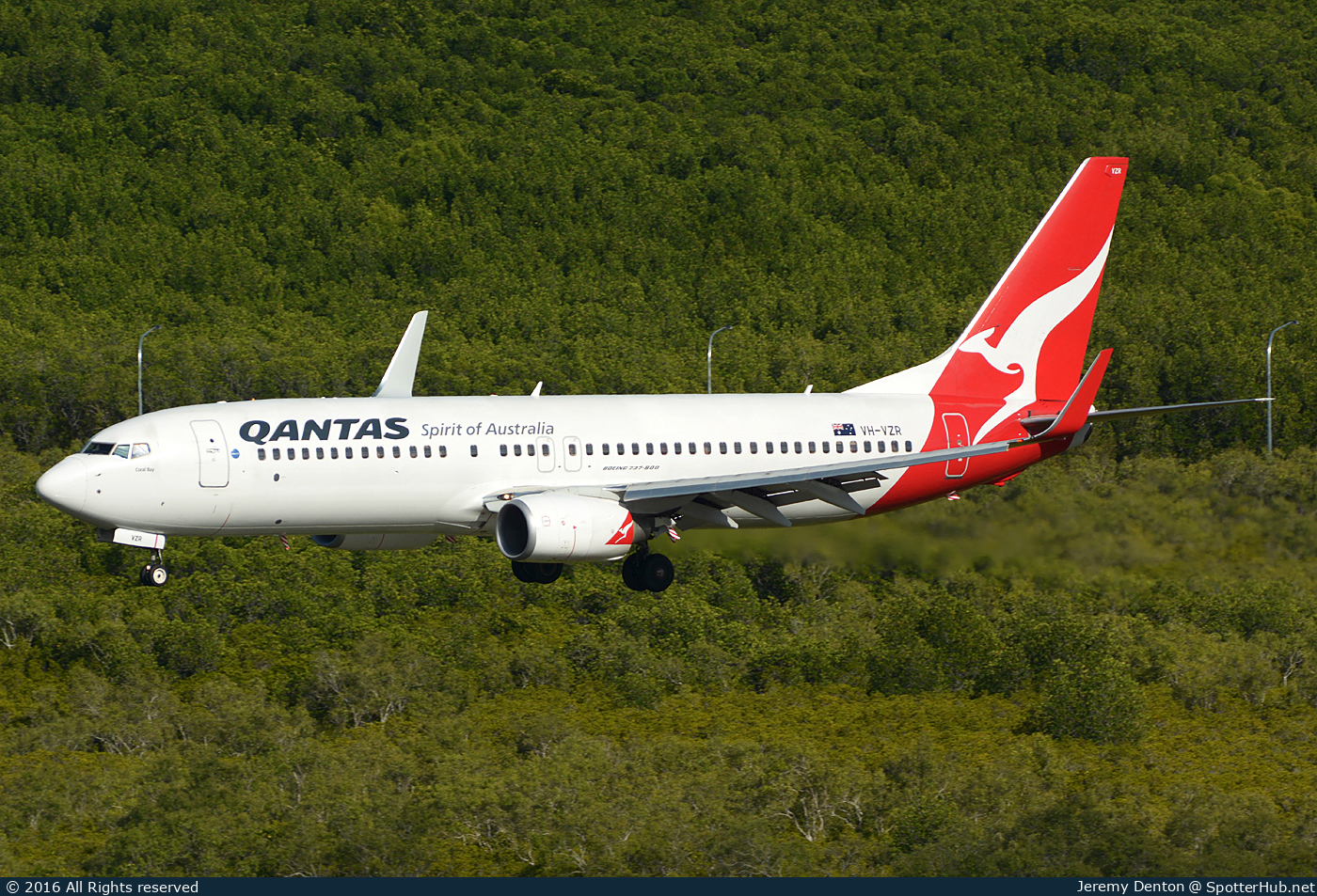 Photo of VH-VZR - Boeing 737-838 operated by Qantas