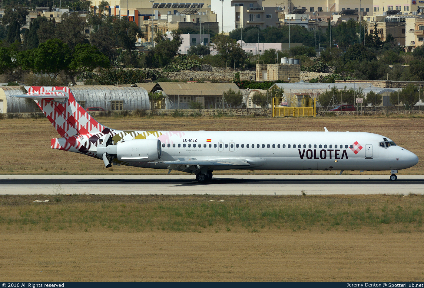 Photo of EC-MEZ - Boeing 717-2CM operated by Volotea