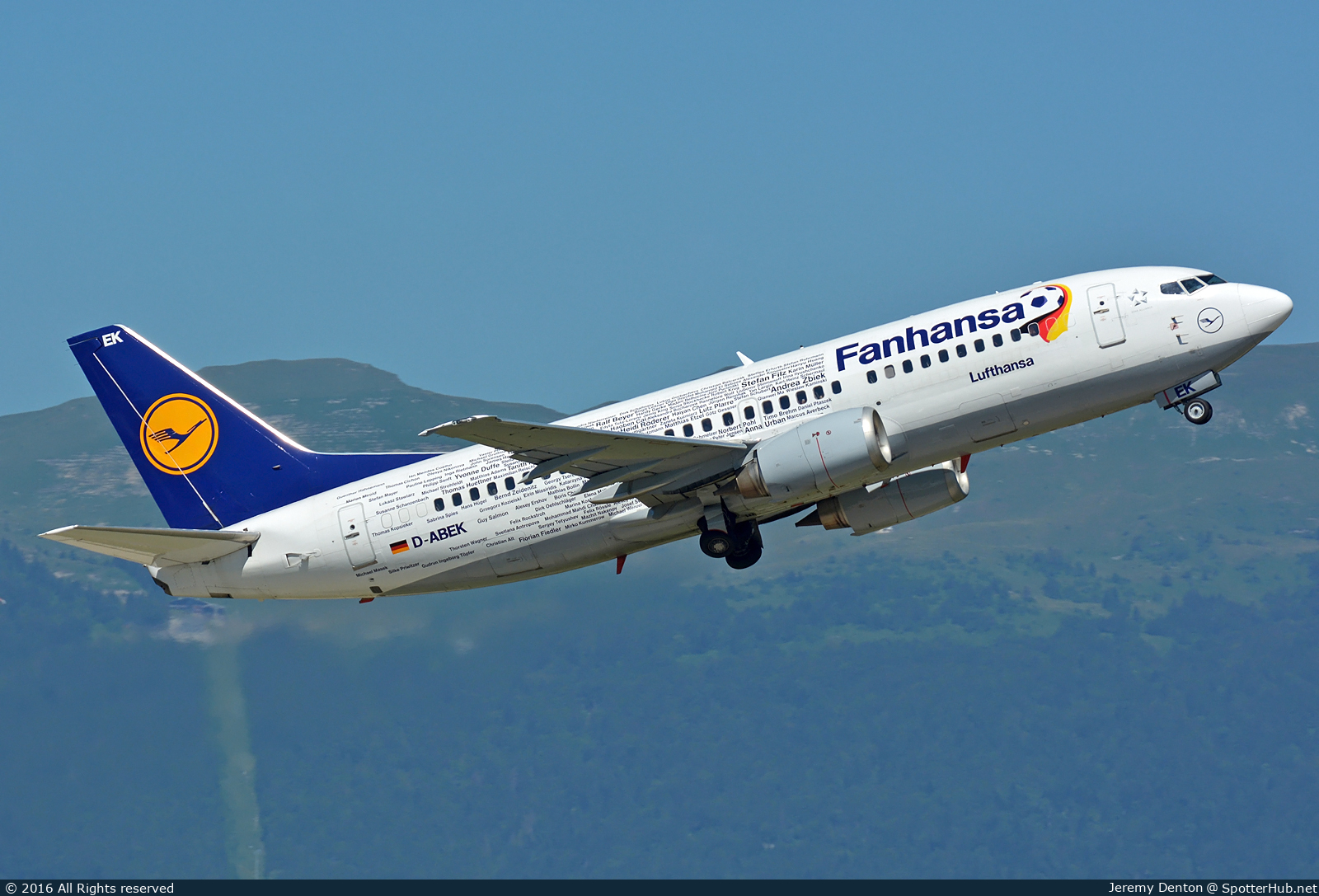 Photo of D-ABEK - Boeing 737-330 operated by Lufthansa