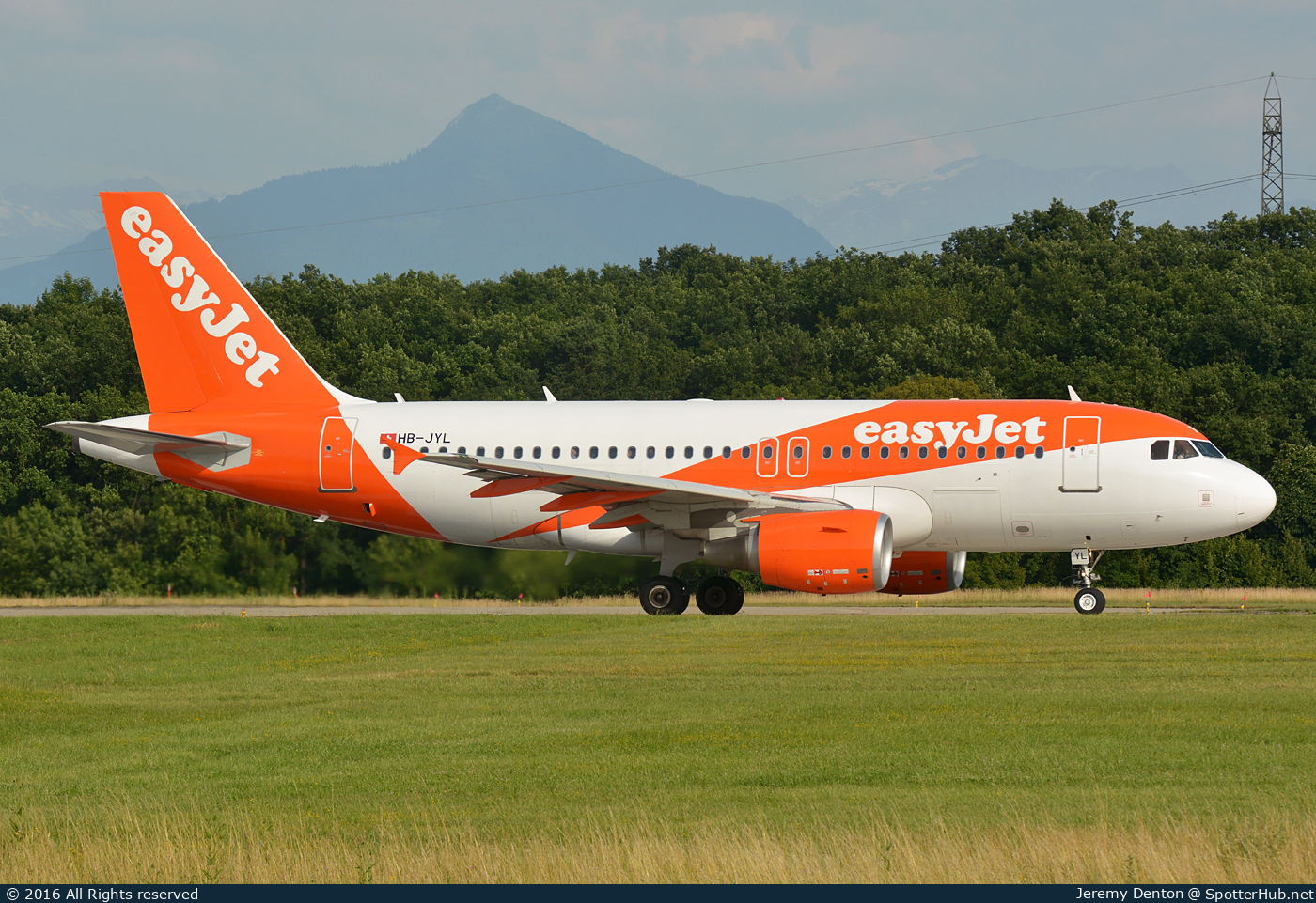 Photo of HB-JYL - Airbus A319-111 operated by easyJet Switzerland