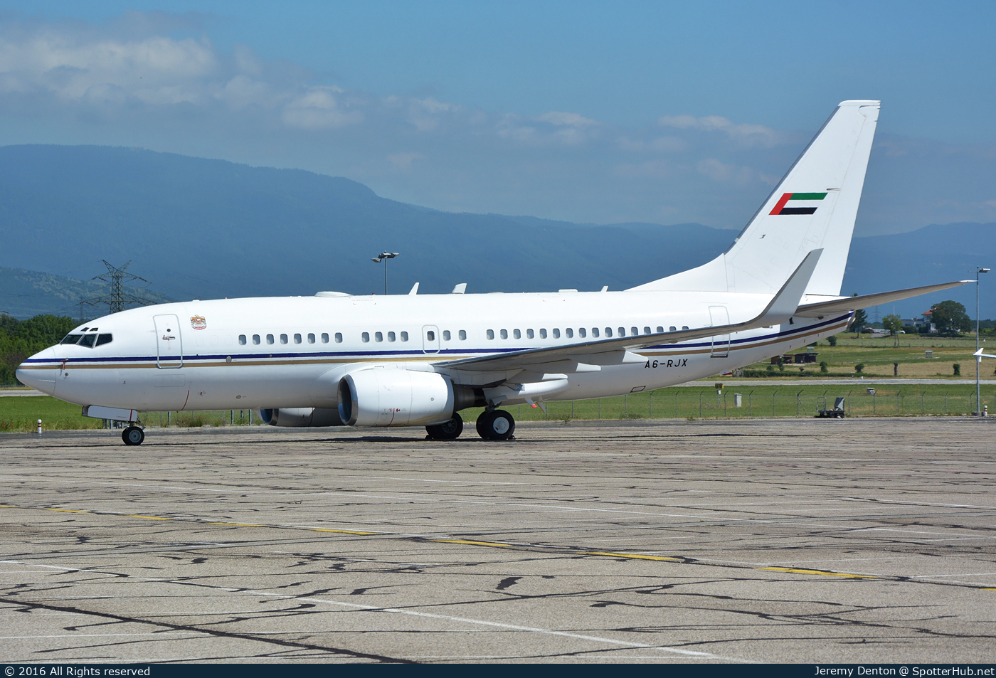 Photo of A6-RJX - Boeing 737-7AK(BBJ) operated by Royal Jet
