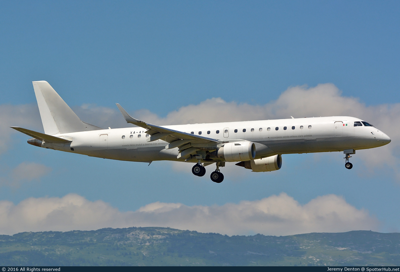 Photo of XA-AYJ - Embraer Lineage 1000 operated by Omniflys