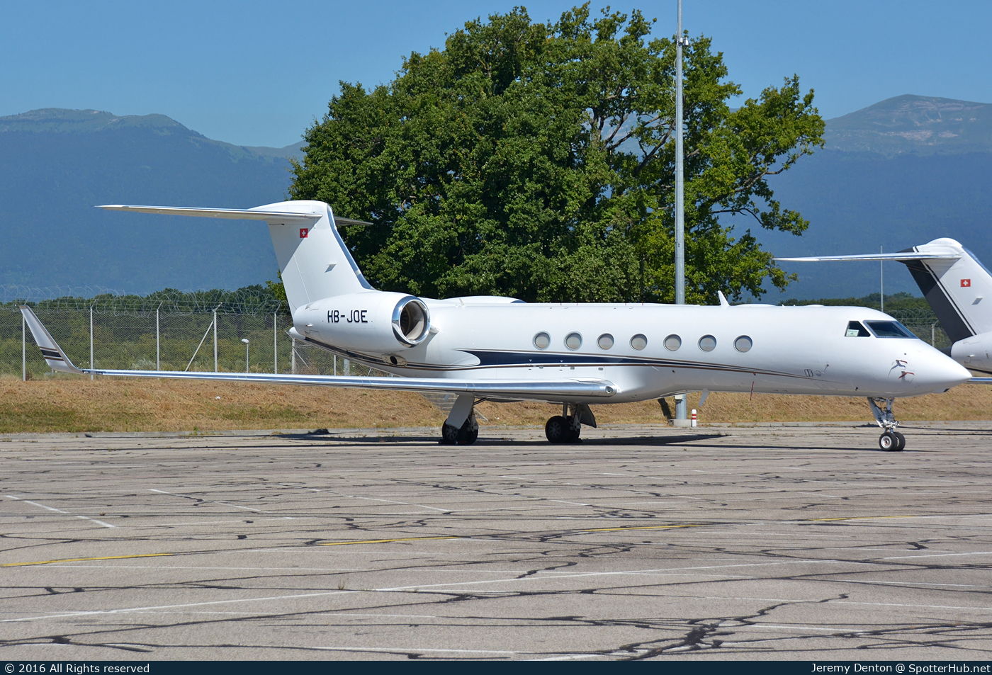 Photo of HB-JOE - Gulfstream GV-SP (G550) operated by Premium Jet