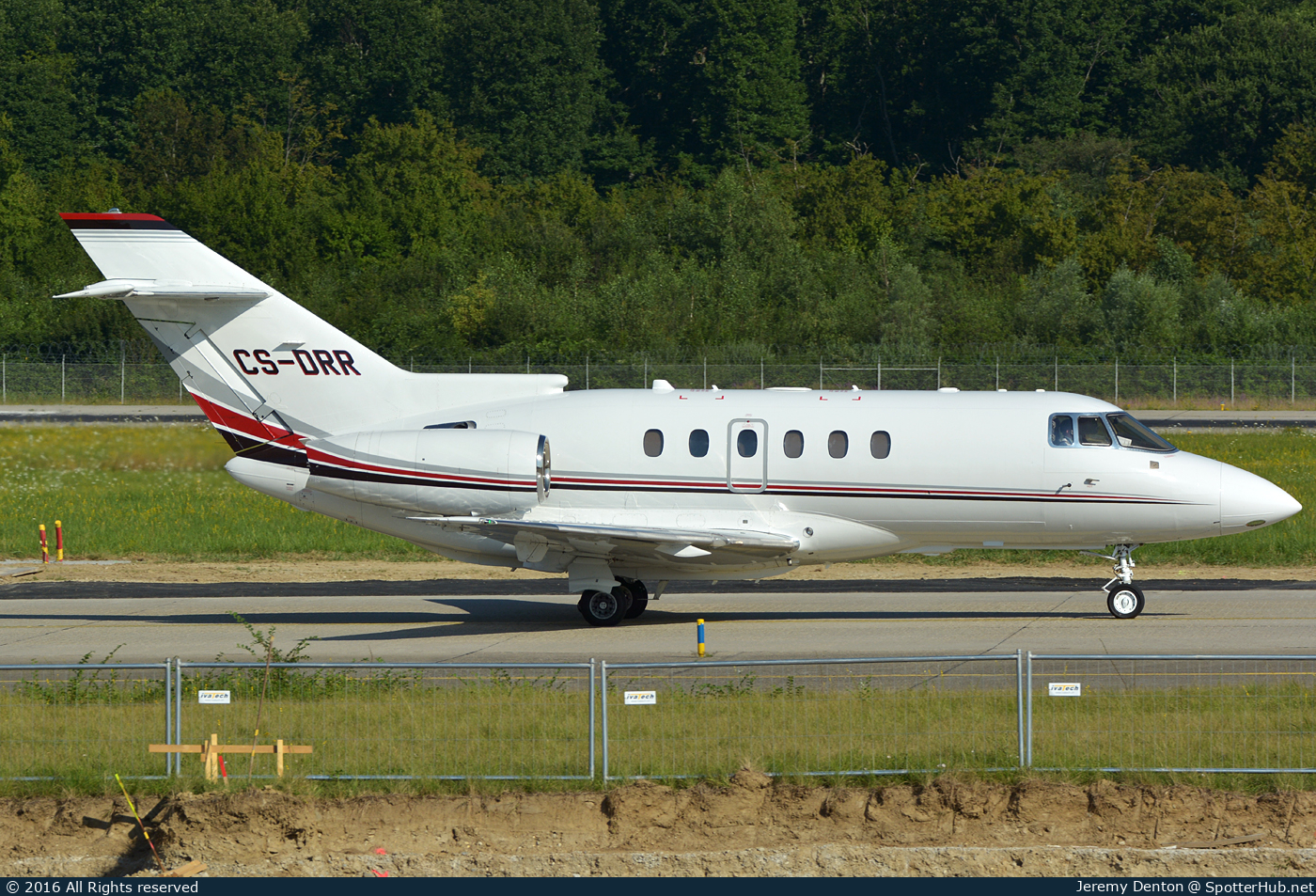 Photo of CS-DRR - Hawker Beechcraft 800XPi operated by NetJets Europe