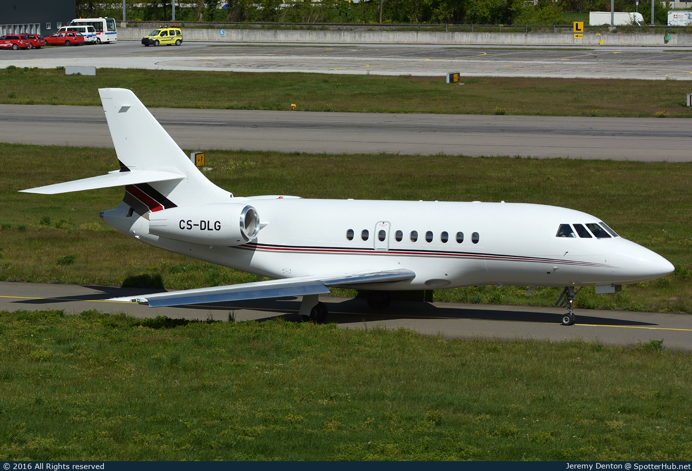 Photo of CS-DLG - Dassault Falcon 2000EX operated by NetJets Europe