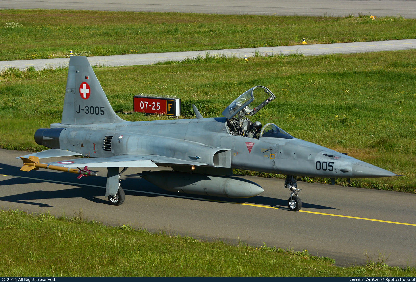 Photo of J-3005 - Northrop F-5E Tiger II operated by Swiss Air Force