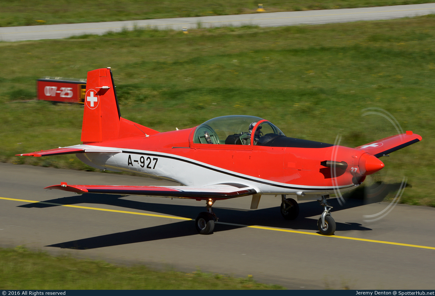 Photo of A-927 - Pilatus PC-7 operated by Swiss Air Force