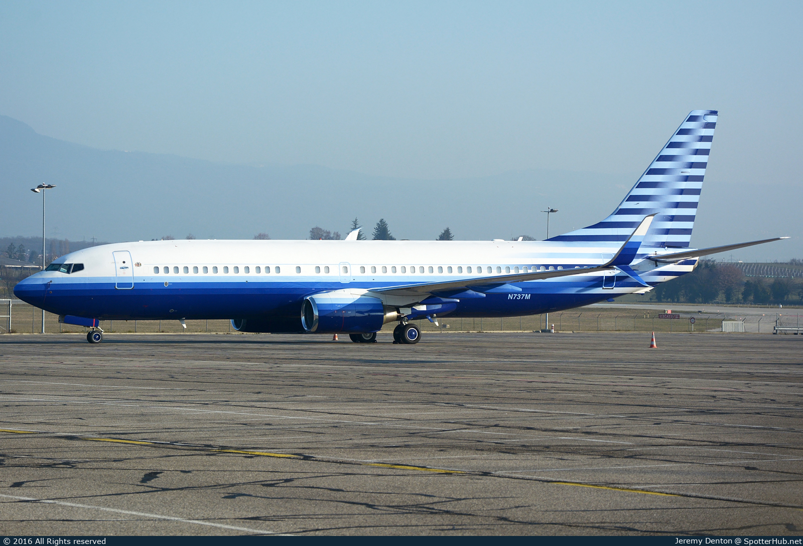 Photo of N737M - Boeing 737-8EQ(BBJ2) operated by EIE Eagle Inc.