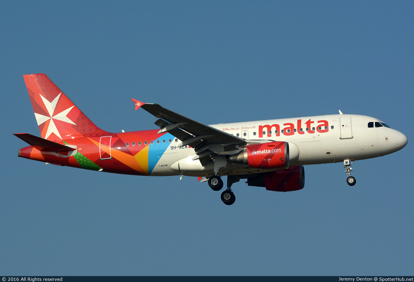 Photo of 9H-AEM - Airbus A319-112 operated by Air Malta