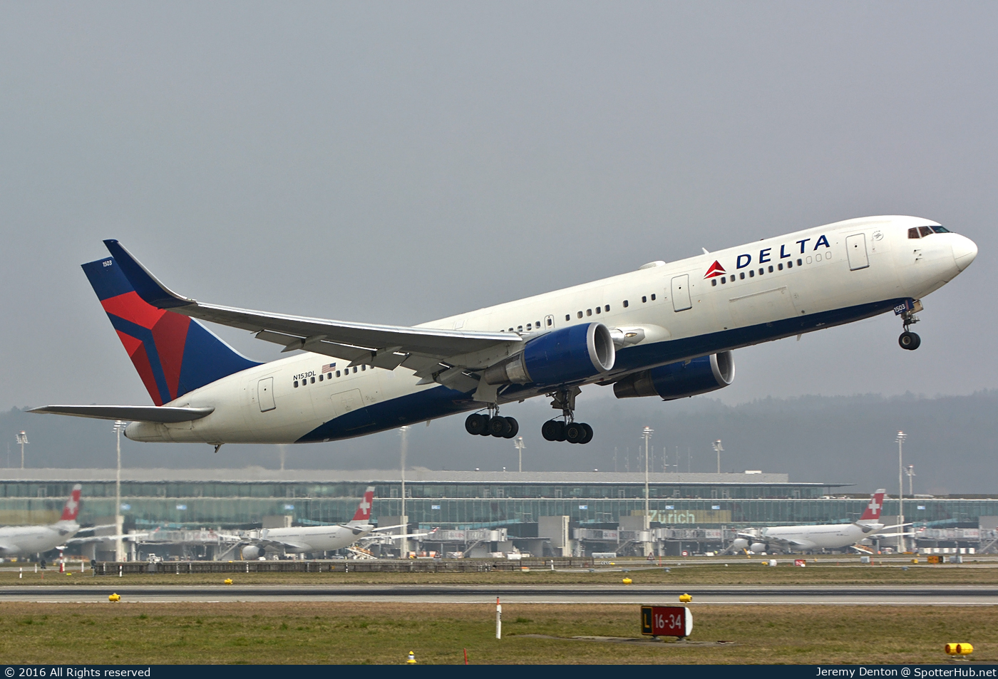 Photo of N153DL - Boeing 767-3P6(ER) operated by Delta Air Lines