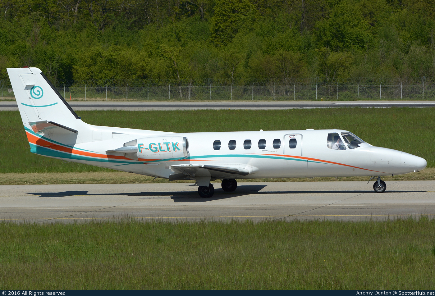 Photo of F-GLTK - Cessna 550 Citation II operated by Valljet