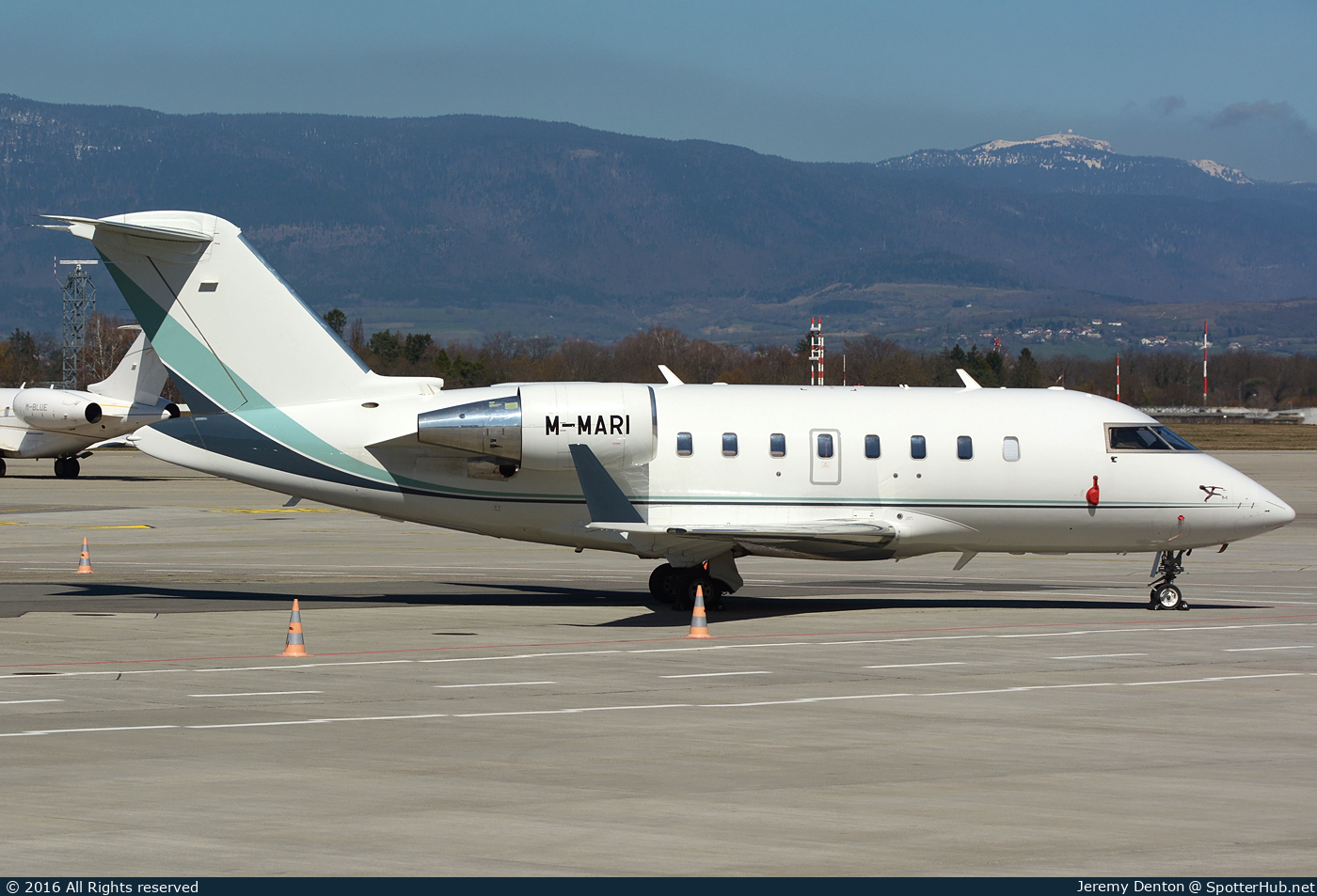 Photo of M-MARI - Bombardier Challenger 605 operated by Private
