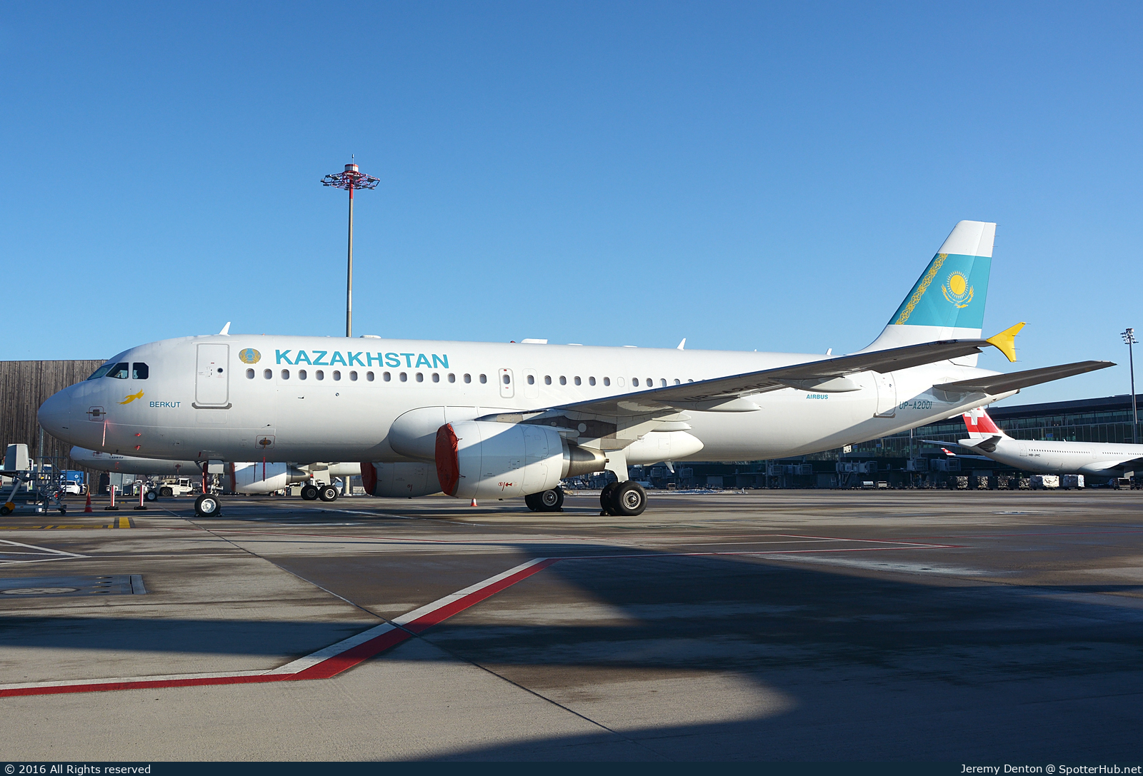 Photo of UP-A2001 - Airbus A320-214(CJ) Prestige operated by Government of Kazakhstan