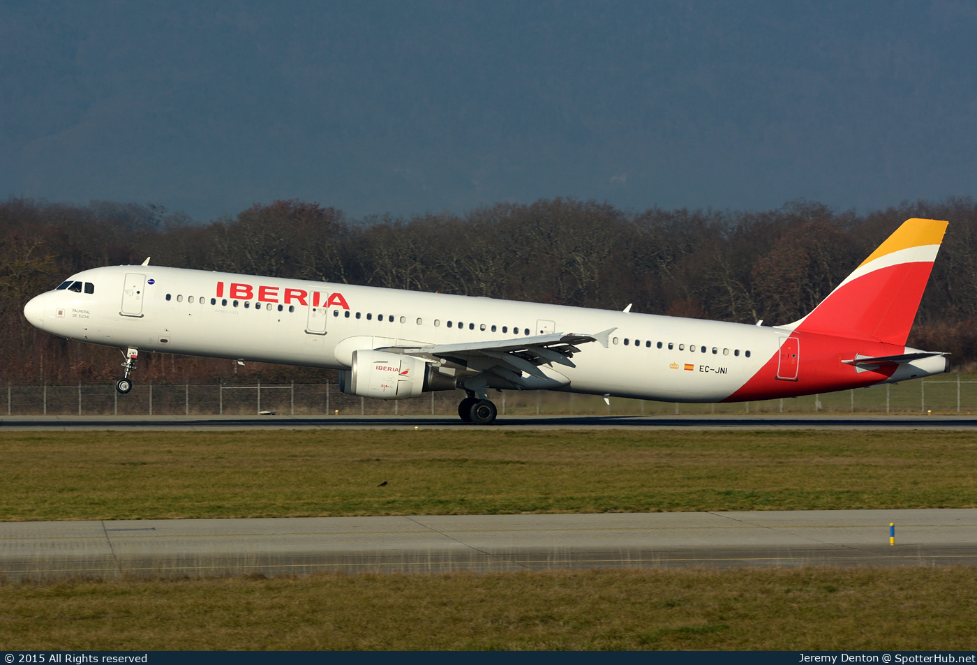 Photo of EC-JNI - Airbus A321-212 operated by Iberia