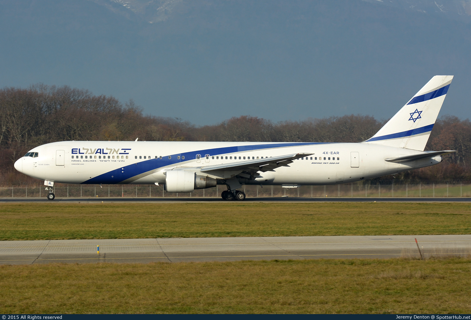 Photo of 4X-EAR - Boeing 767-352(ER) operated by El Al Israel Airlines