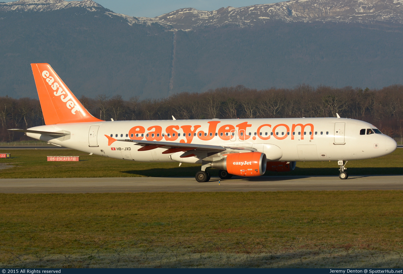 Photo of HB-JXD - Airbus A320-214 operated by easyJet Switzerland