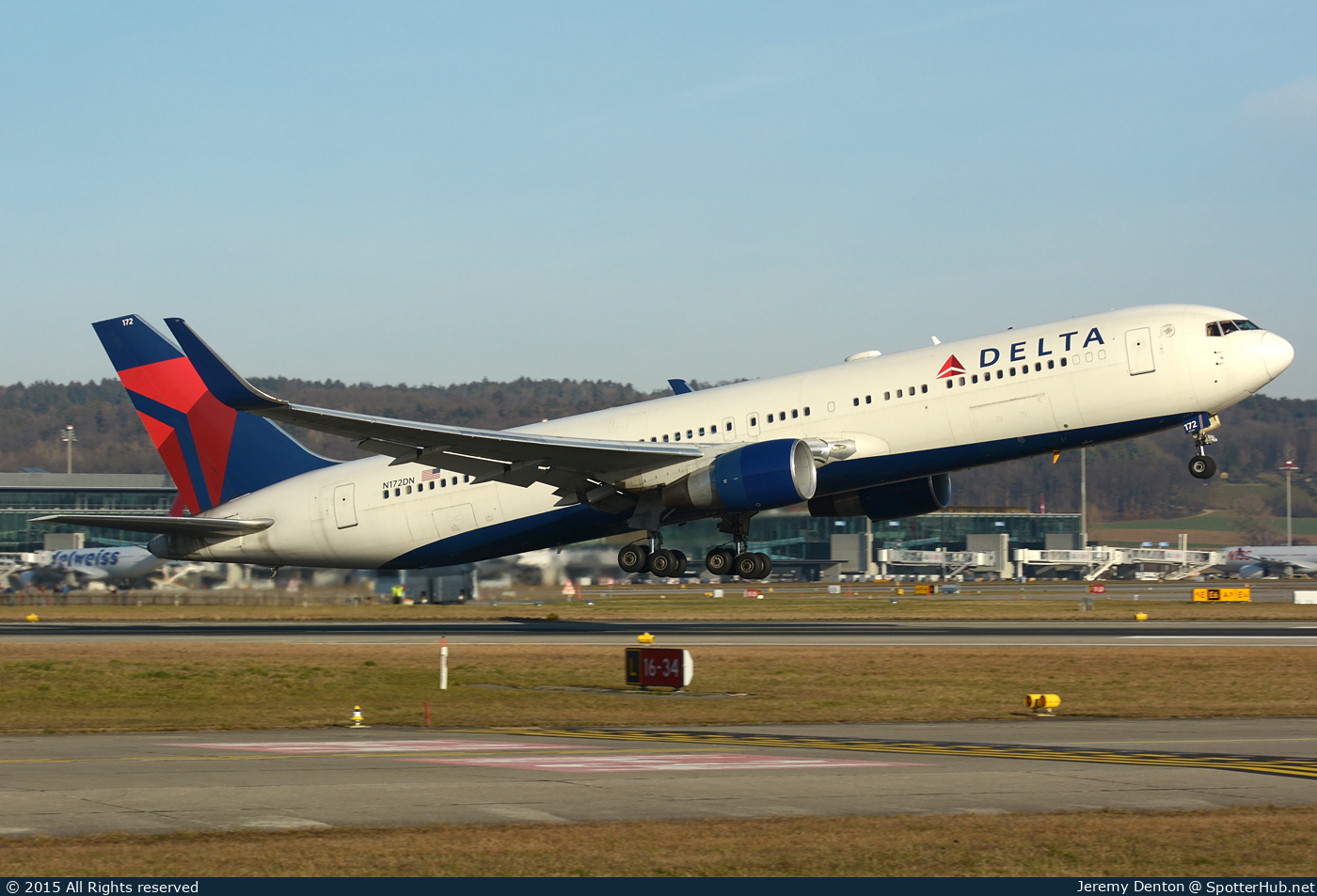 Photo of N172DN - Boeing 767-332(ER) operated by Delta Air Lines