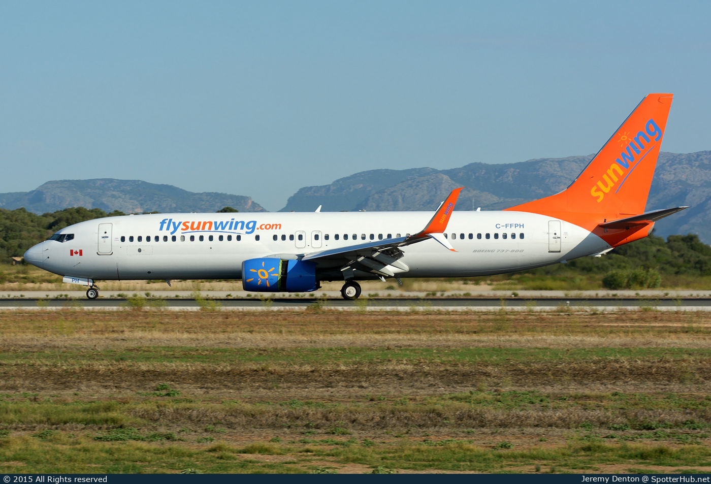 Photo of C-FFPH - Boeing 737-81D operated by Sunwing Airlines