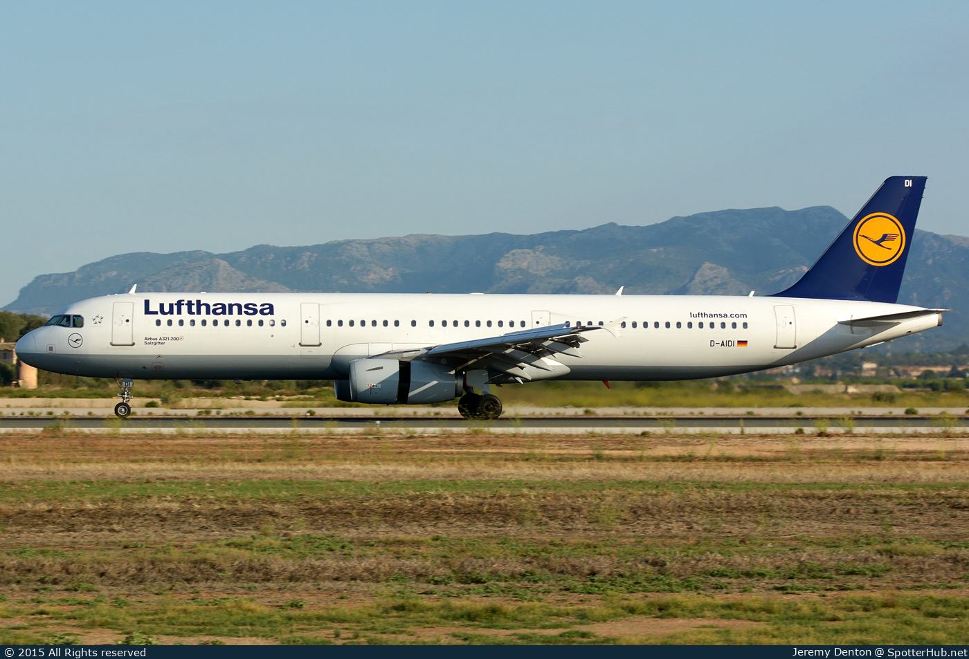 Photo of D-AIDI - Airbus A321-231 operated by Lufthansa