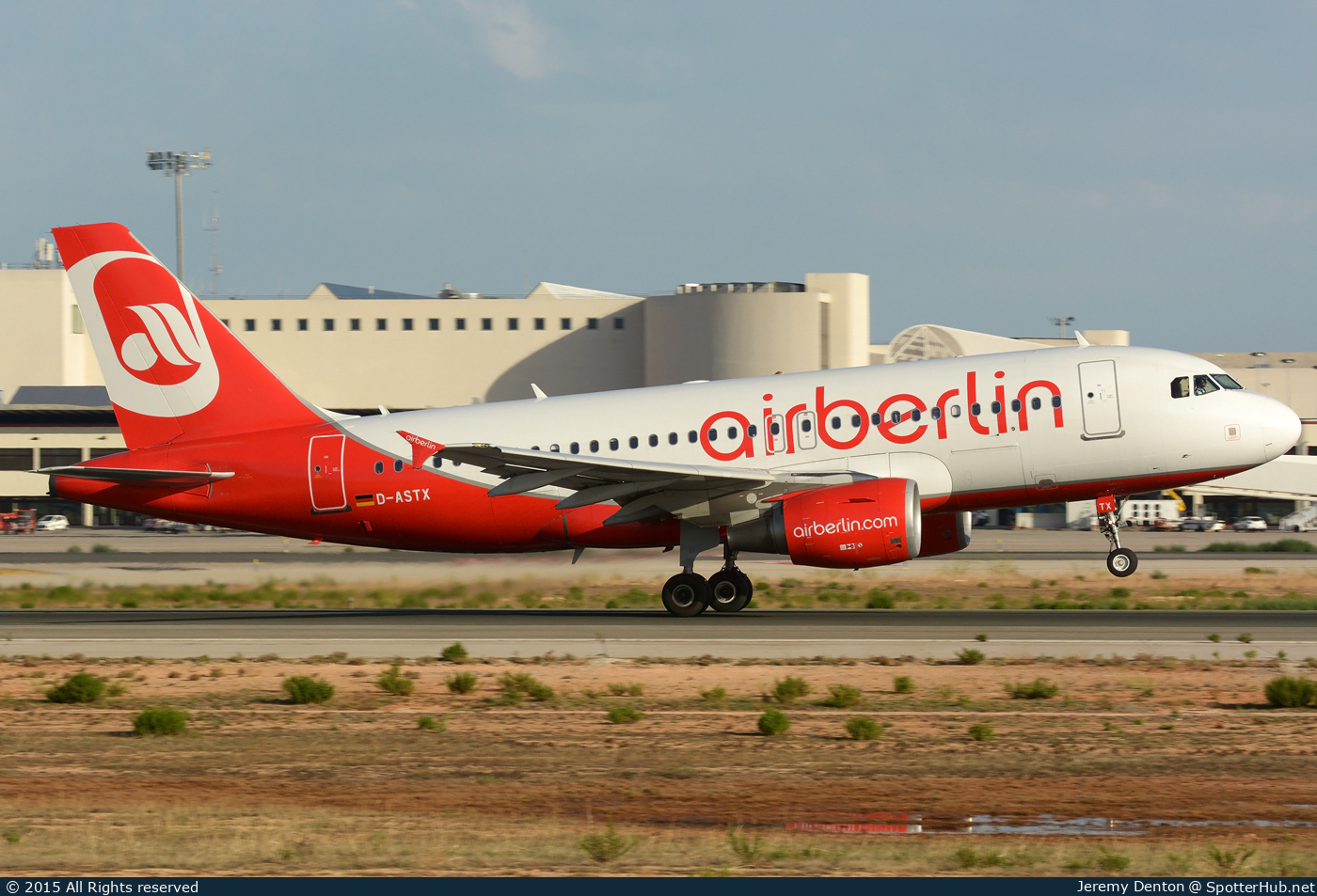 Photo of D-ASTX - Airbus A319-112 operated by Air Berlin