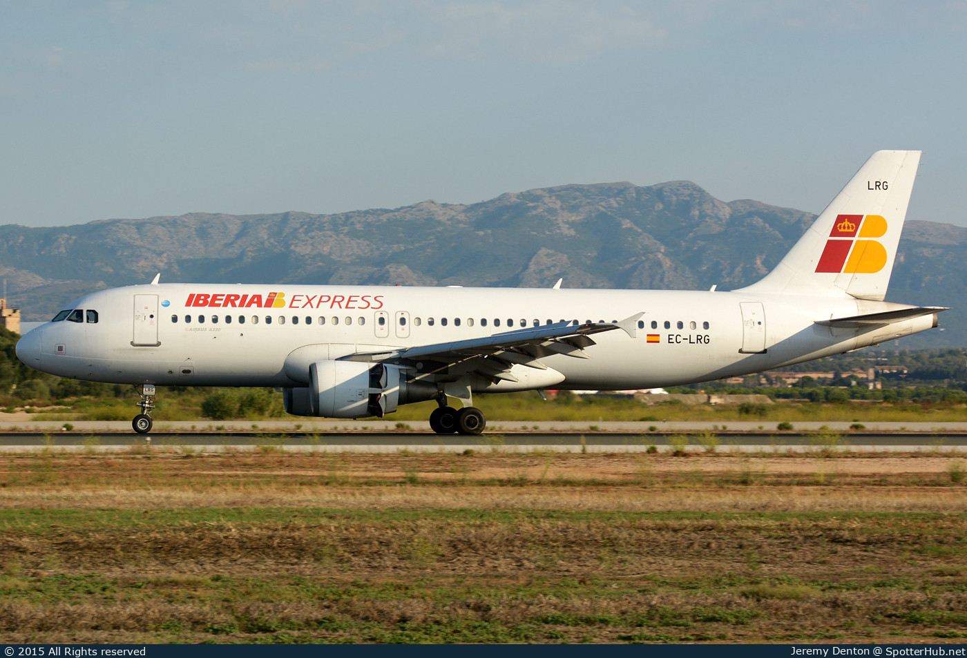 Photo of EC-LRG - Airbus A320-214 operated by Iberia Express