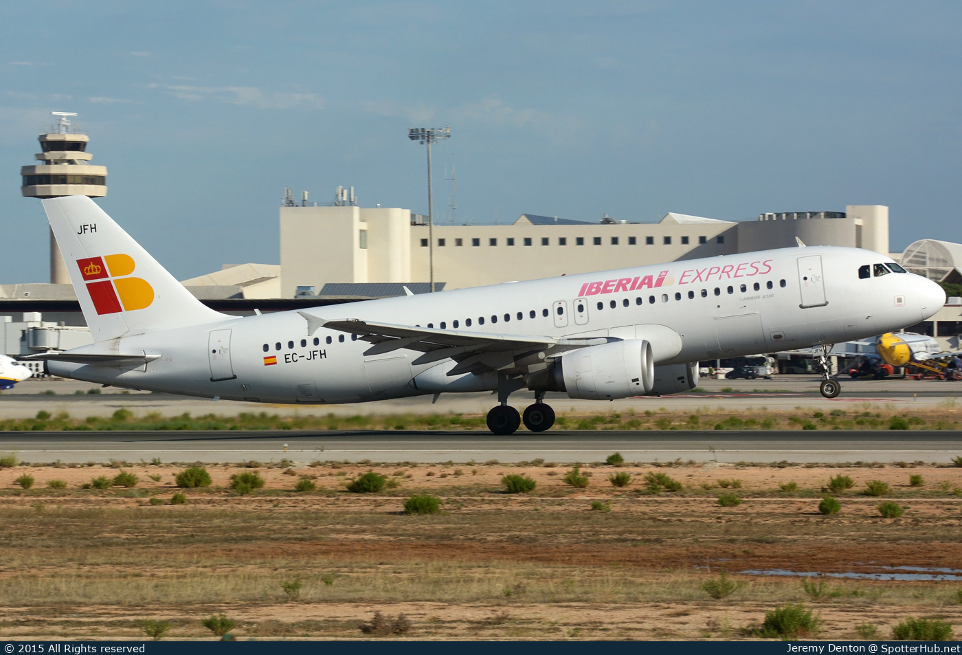 Photo of EC-JFH - Airbus A320-214 operated by Iberia Express