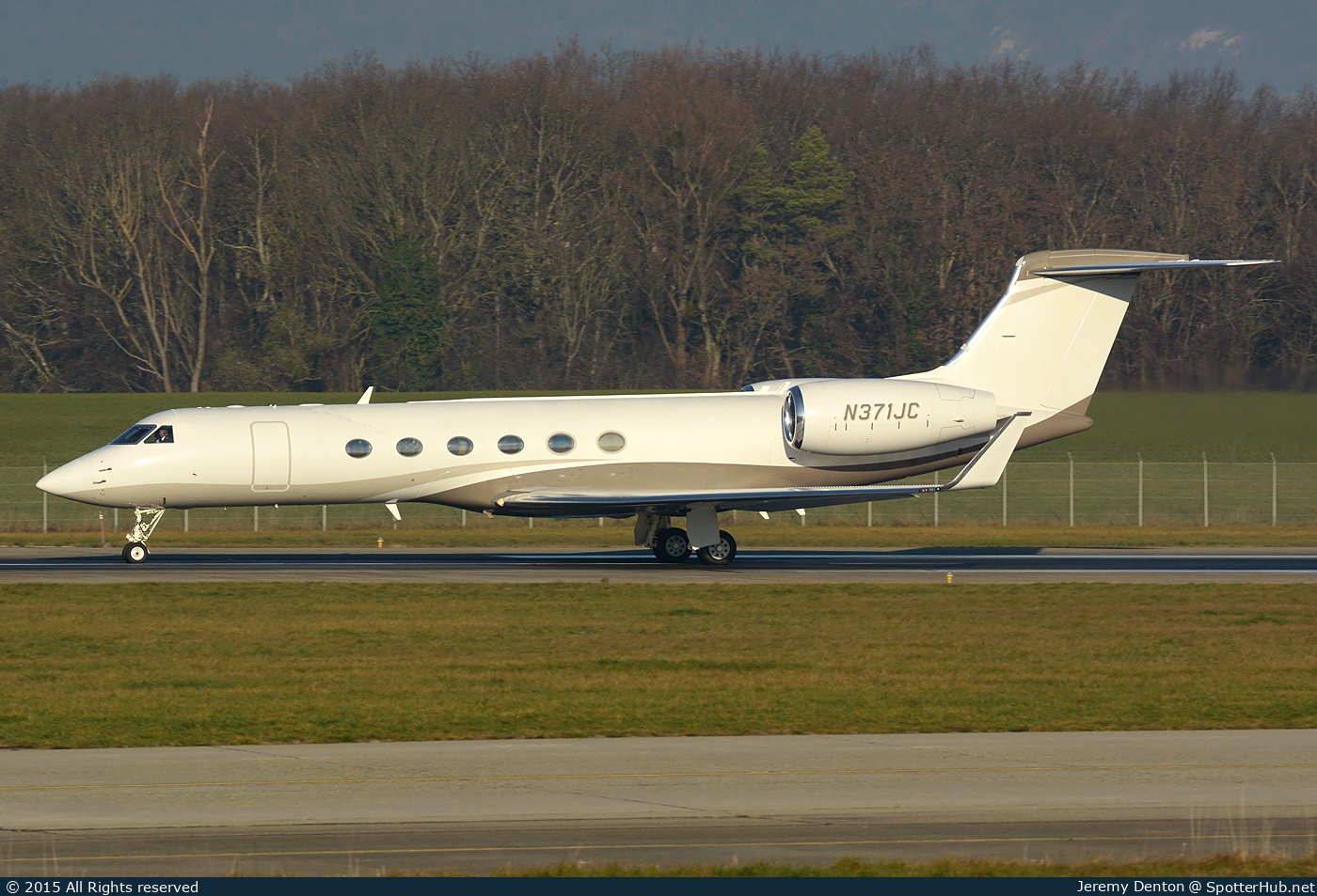 Photo of N371JC - Gulfstream GV operated by ExecuJet Australia